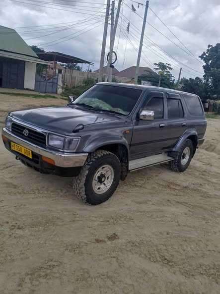 A picture of Hilux Surf SSR