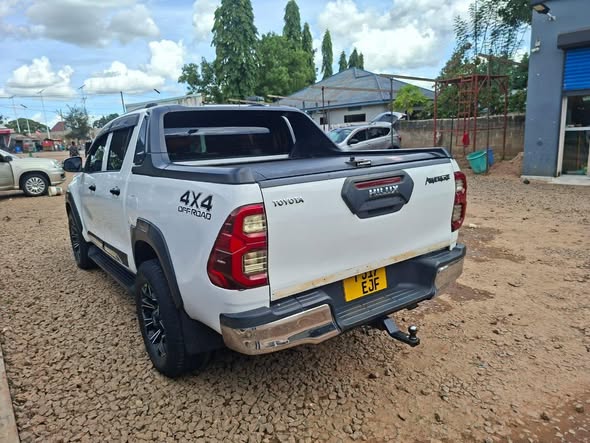 A picture of 2016 Toyota hilux rocco