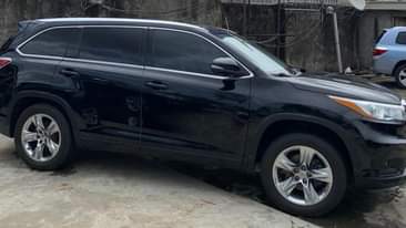 A picture of Toyota Highlander Limited Edition 2015