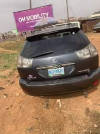 A picture of LEXUS RX350