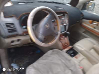 A picture of Fastest Fingers Deal Lexus RX 330 Engine Sound Gear Automatic