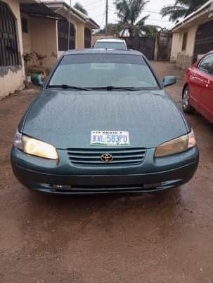 A picture of Camry 2 2