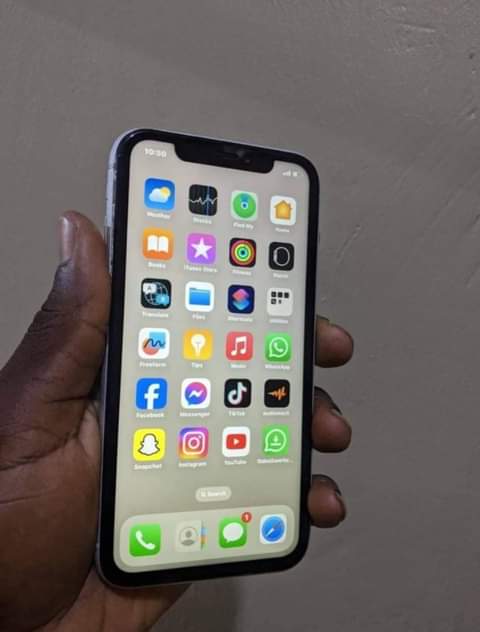 A picture of iPhone XR