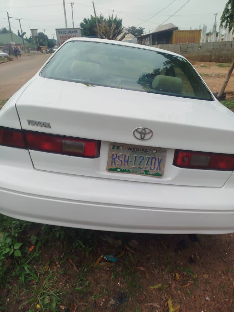 A picture of Toyota Camry pencil light