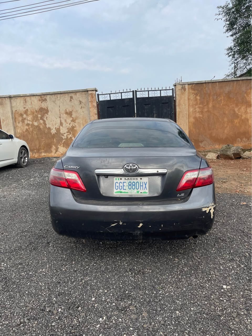 A picture of Seen by my self First Body pan 08 Camry Engine