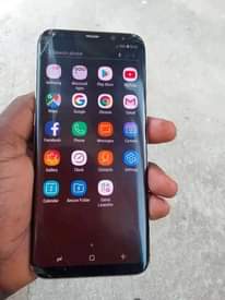 A picture of samsung s8