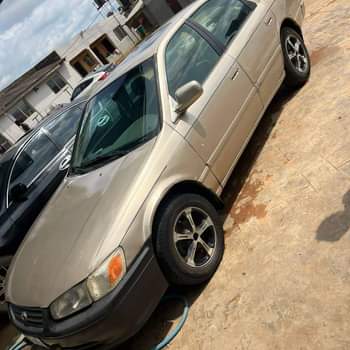 A picture of 2002 Toyota Camry