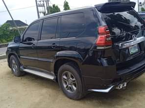 A picture of Land cruiser Prado Jeep 2007 model upgrade to 2022 model