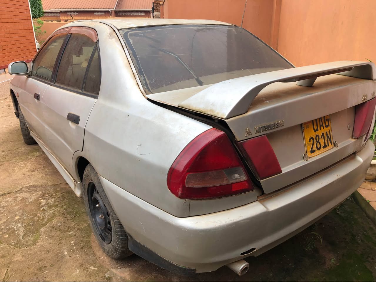 A picture of Mitsubishu lancer