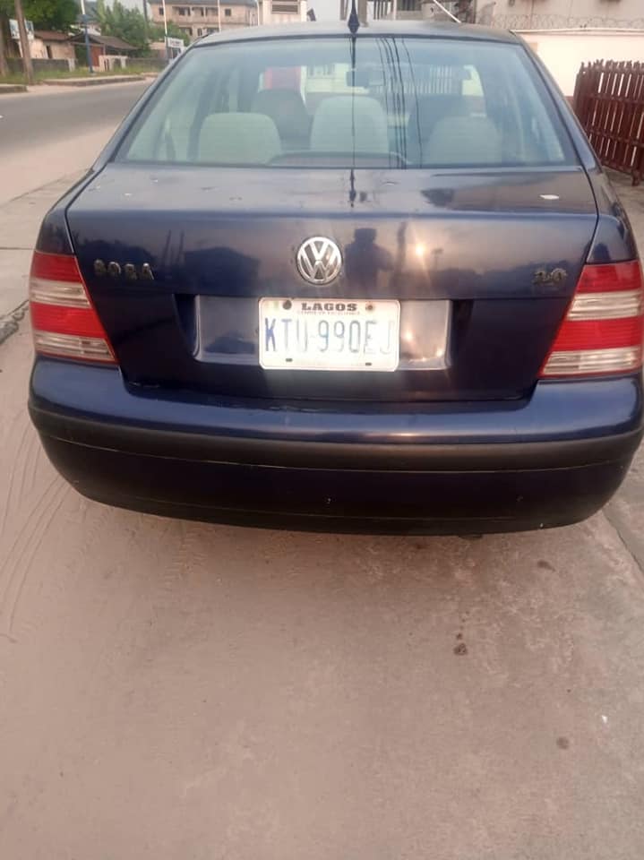 A picture of Volkswagen bora engine and automatic gear very good ac chilling