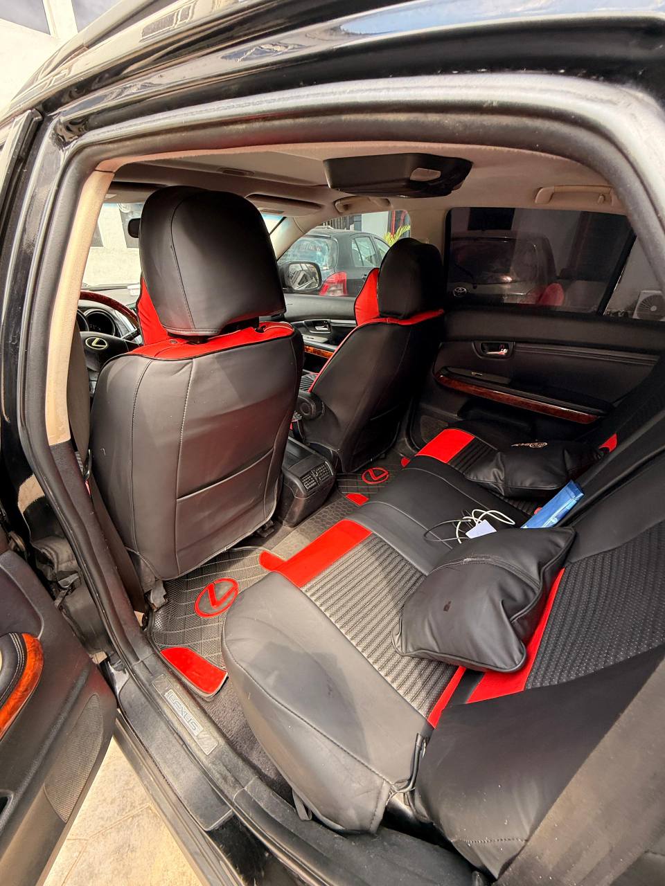 A picture of Sharp distress sale Rx350 small body black on black with