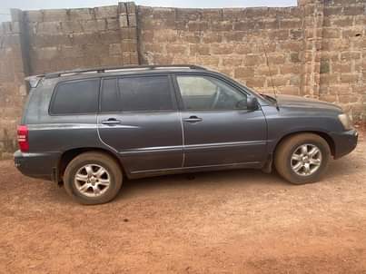 A picture of Toyota Highlander 2003 09160148267 