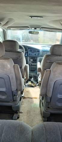 A picture of Very clean 2000 Toyota Sienna