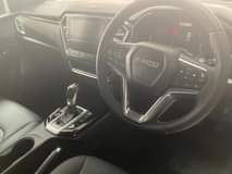 isuzu v cross