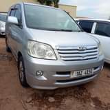 A picture of TOYOTA NOAH 2003 16 5M