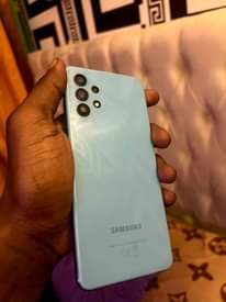 A picture of SAMSUNG A32