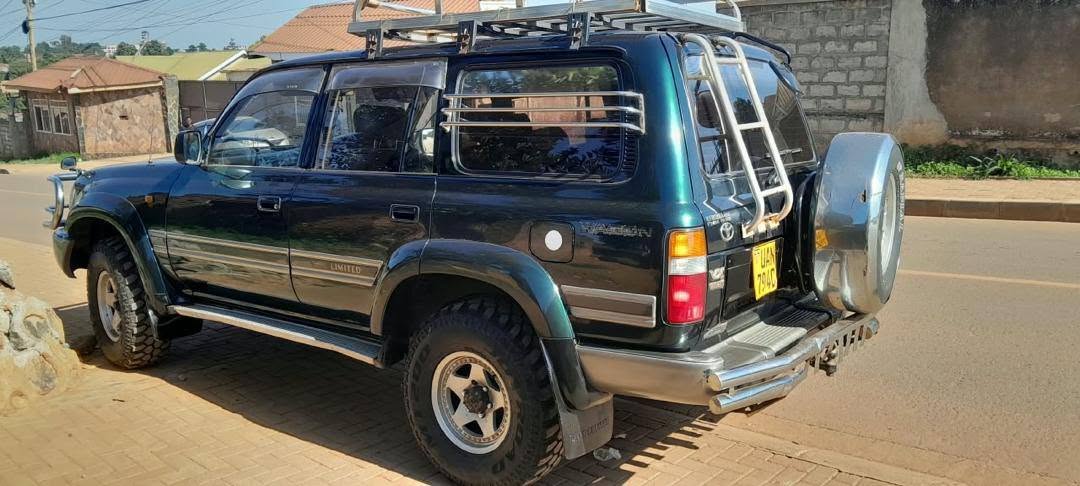 A picture of For sale Toyota land cruiser 1HDT VX diesel used as