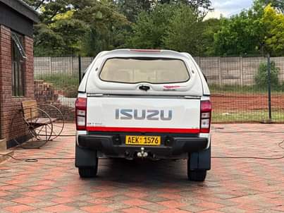 classifieds/cars isuzu