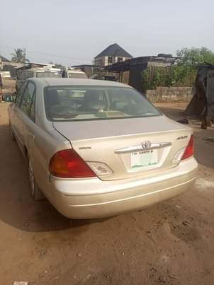 A picture of Sharp Toyota Avalon available for sale Price 1 5m Engine