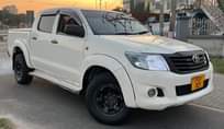 A picture of Hilux Vigo for sale