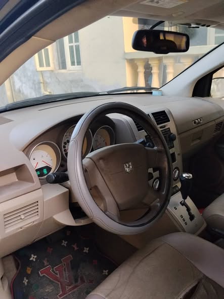 A picture of Dodge caliber