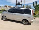 A picture of TOYOTA NOAH