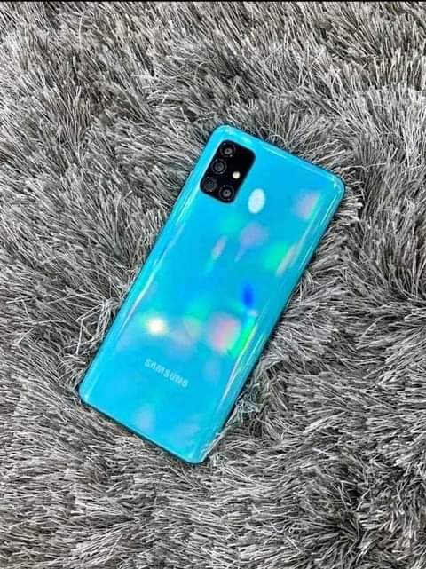 A picture of SAMSUNG A51