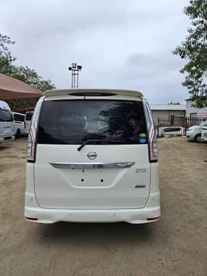 A picture of Nissan Serena