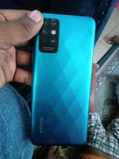 A picture of Infinix note 8i