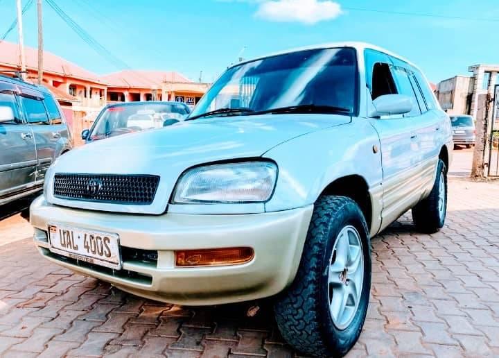 A picture of Good rav4 price 6.9m call 0706887872