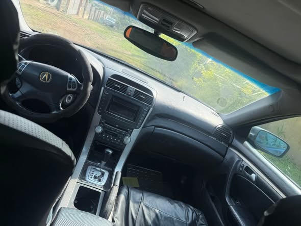 A picture of Acura tL 2006