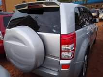 A picture of SUZUKI ESCUDO. 2007model Petro engine