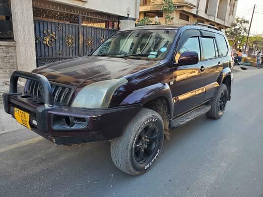 A picture of TOYOTA PRADO 120 1KD ENGINE