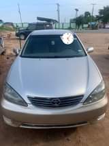 A picture of Camry 05