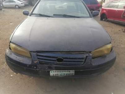 A picture of Toyota Camry 1999