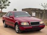 A picture of Direct Belgium Mercedes Benz C180 everything is working fine nothing