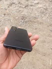 A picture of Samsung galaxy S22