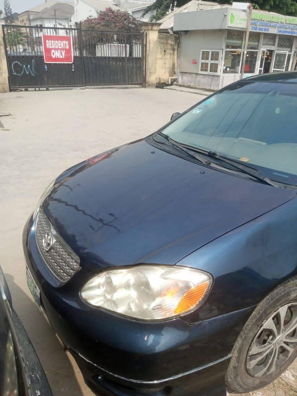 A picture of Toyota Corolla 05
