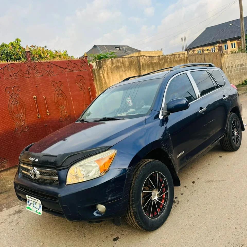 A picture of  SHARP REGISTERED 2008 TOYOTA RAV4 ENGINE GEAR AC CHILLING