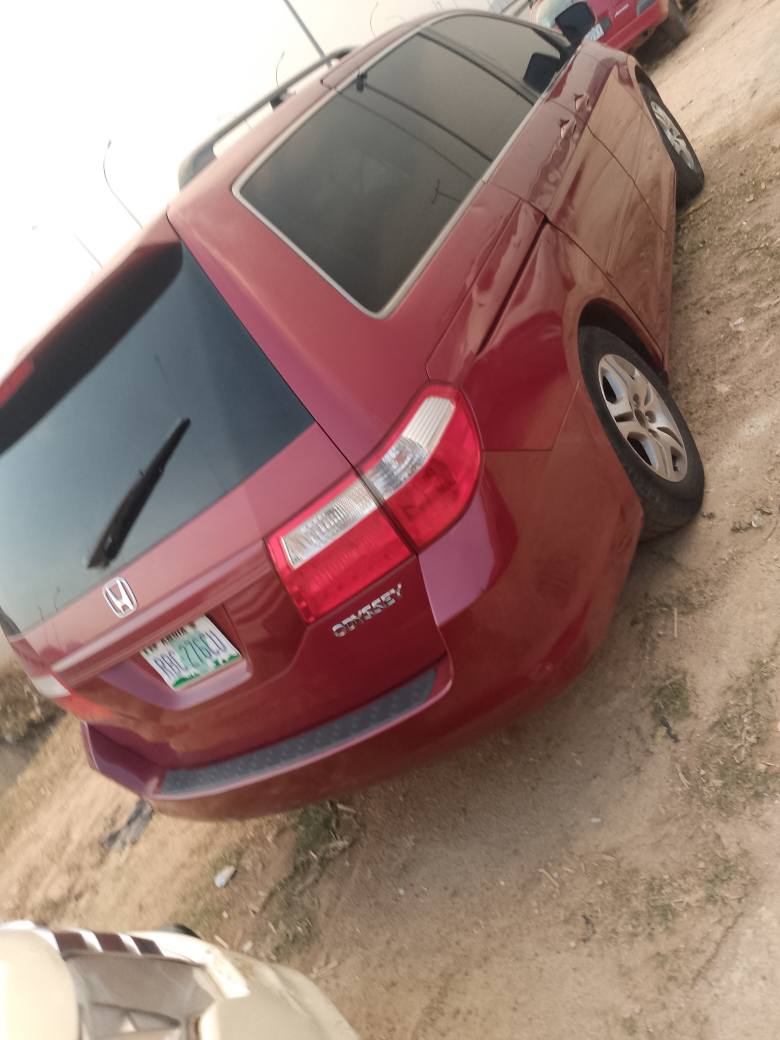 A picture of Honda odyssi