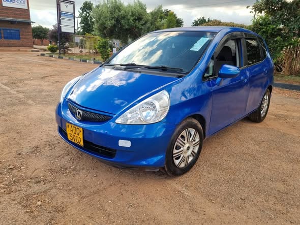 A picture of Honda fit oldshape Norton deals Negotiating