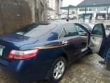 A picture of Toyota camry 09