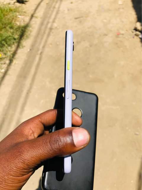 A picture of GOOGLE PIXEL 3a