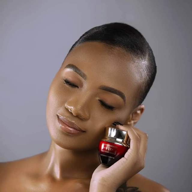 A picture of WIX ESSENCE CREAM