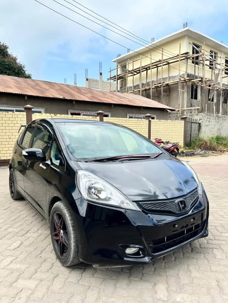 A picture of HONDA JAZZ 0714058883