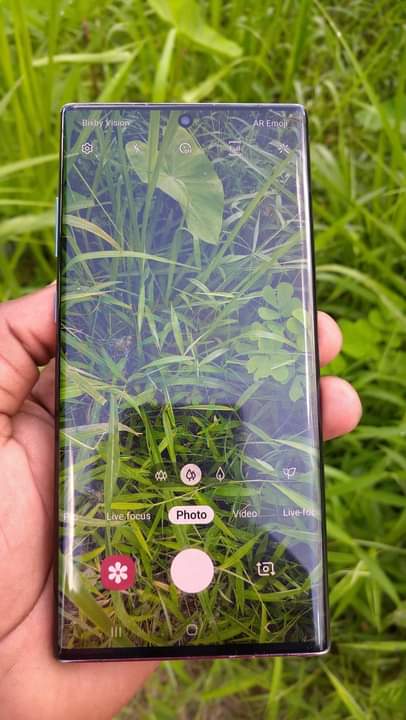 A picture of Samsung note 10 plus