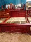 A picture of Tiled bed