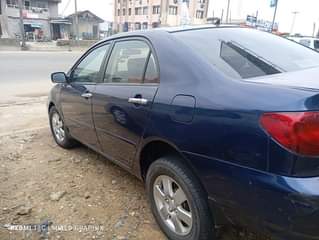 A picture of Toyota Corolla 2007 model V4 engine