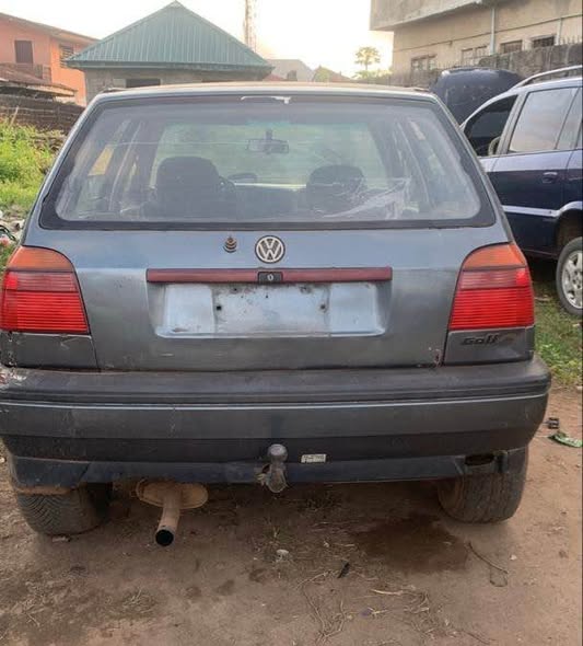 A picture of 2000 Volkswagen Golf 2