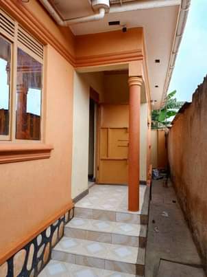 A picture of House 